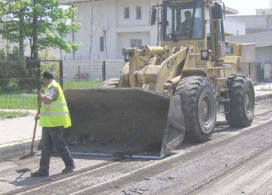 Încep lucrările de asfaltare a 21 de străzi, la Techirghiol